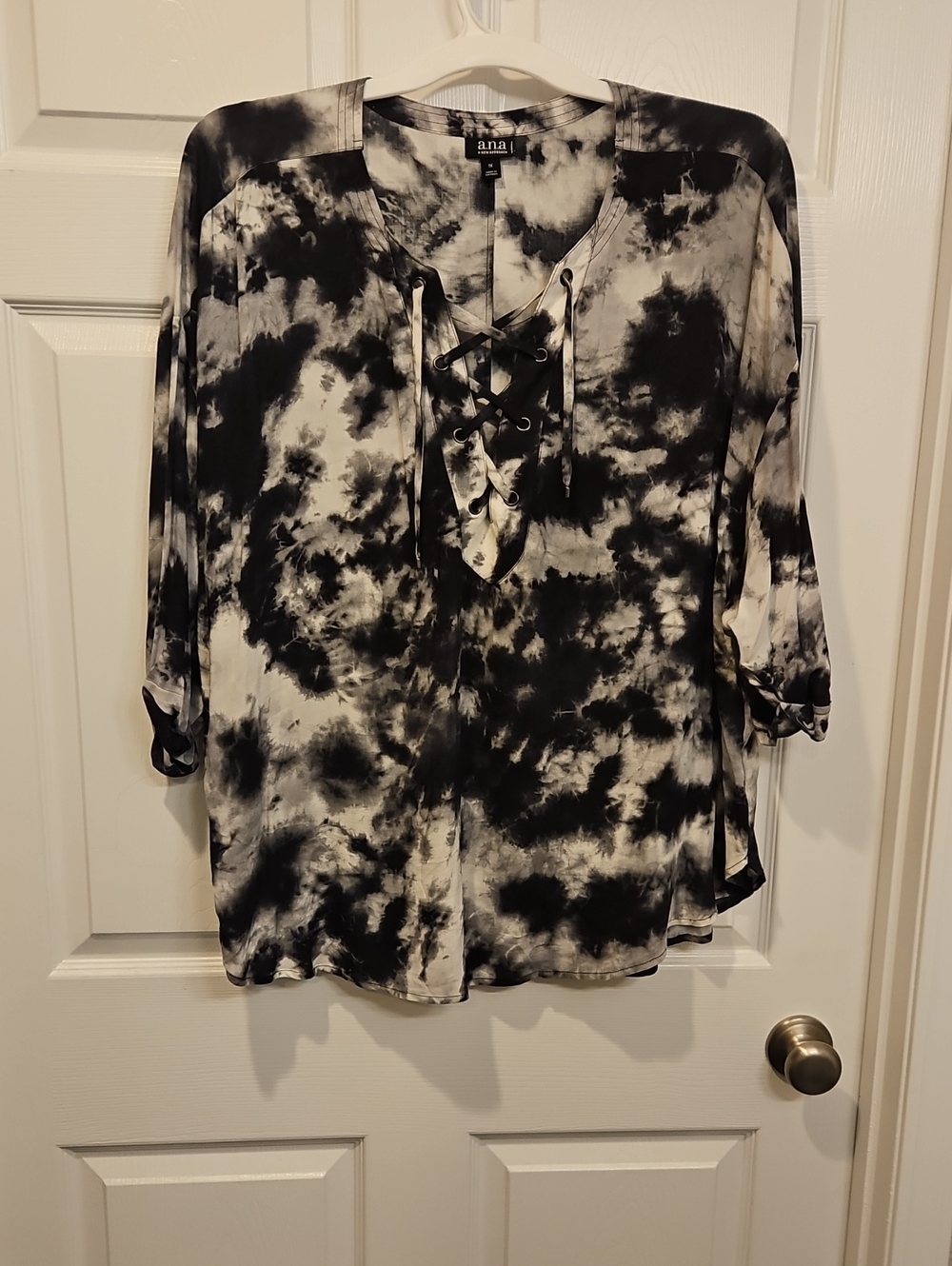 a.n.a Black & White Tie-Dye Lace-Up V-Neck Blouse